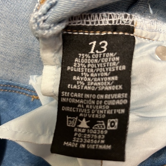 FashionNova “Alexis Booty Booty Shorts” Distressed Blue Denim Short Size 13 - Picture 5 of 5